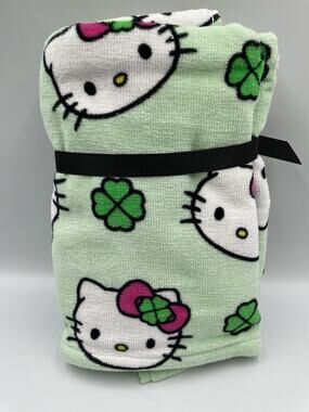 Hello Kitty Green St Patrick’s Day Hand Towels 2 Pack Set 16x28 NEW With Tags